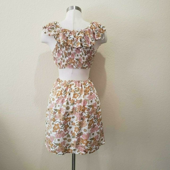 Princess Polly DAISY LEE MINI DRESS MULTI FLORAL used size 4 - Picture 2 of 2